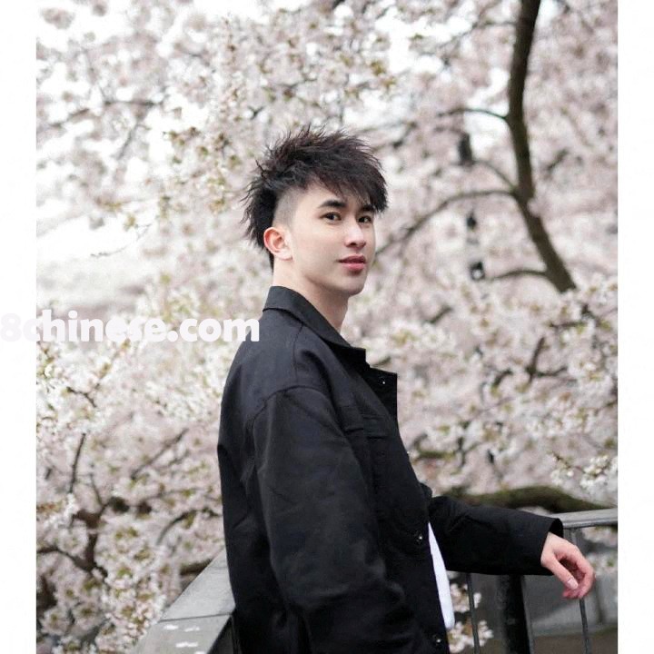 被控在英国和中国对10名女性下药强奸的中国籍博士生邹振浩，今天遭到伦敦法院判处终身监禁，最少须服刑24年。(路透)