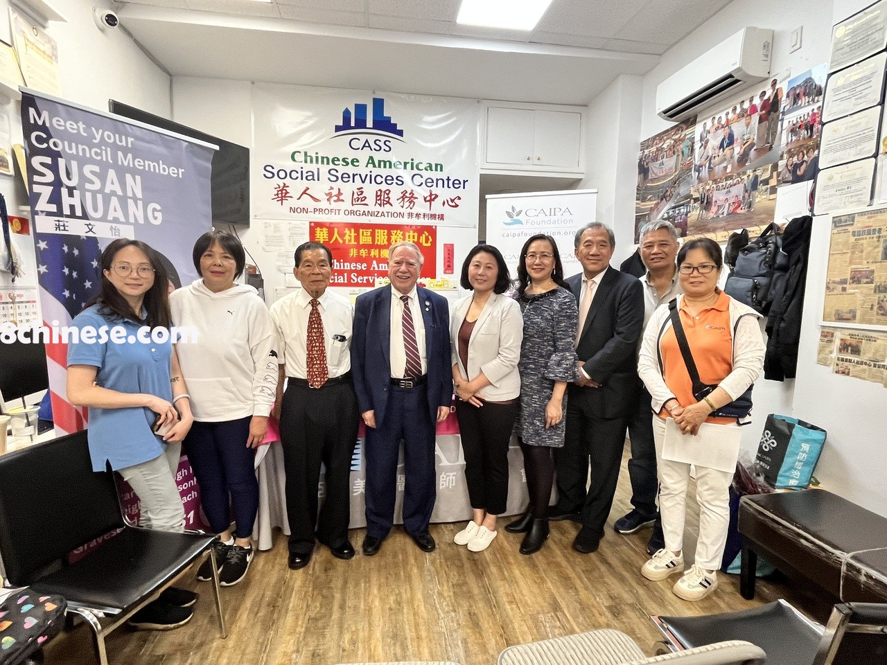 市卫生与心理健康局的宋怡帧在班森贺华人社区服务中心举办男性心理健康讲座。(记者胡声桥╱摄影)