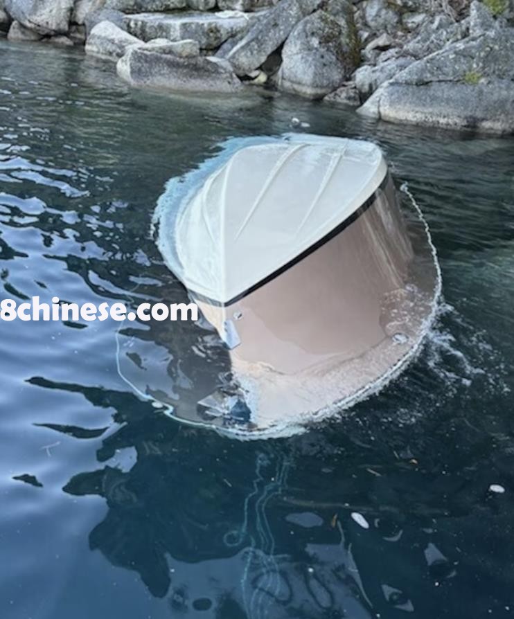 一艘游船在太浩湖D.L. Bliss州立公园附近倾覆，酿成至少六人死亡，数十艘船只受损。(取自美国海岸防卫队网站）