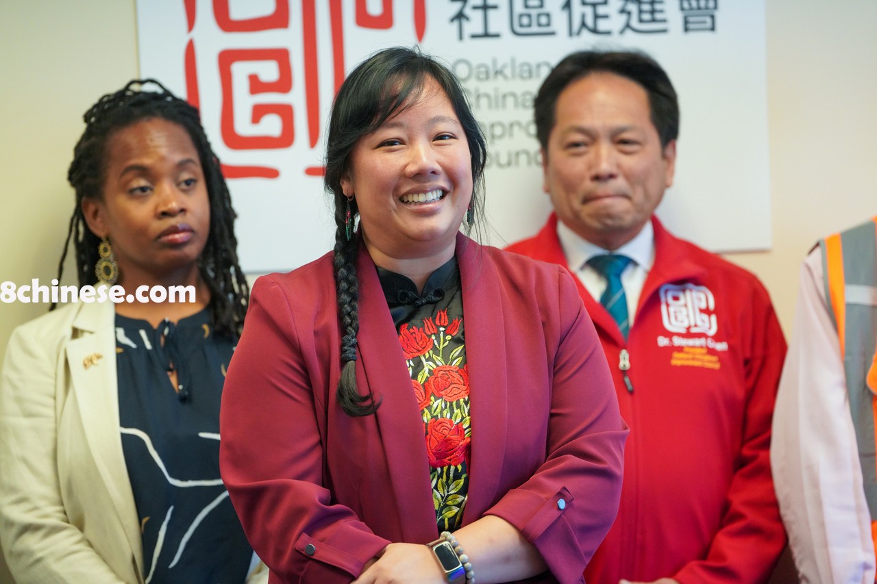 屋仑市长芭芭拉·李提名黄晓茵（中）出任屋仑港务局委员，将成为该委员会首位亚裔女性成员。（记者陈晓峰╱摄影）