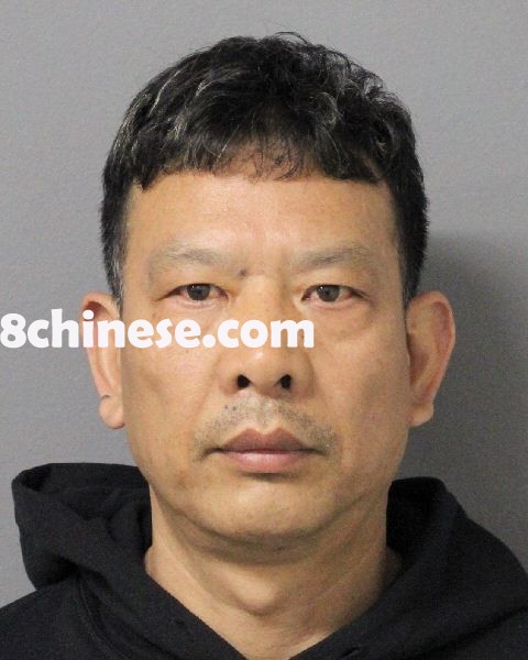 涉嫌盗窃数十万元珠宝的华裔跨国大盗万耀荣在曼哈顿认罪，面临三至九年监禁。他同时也面临其他州郡的指控。(取自纳苏郡警局)