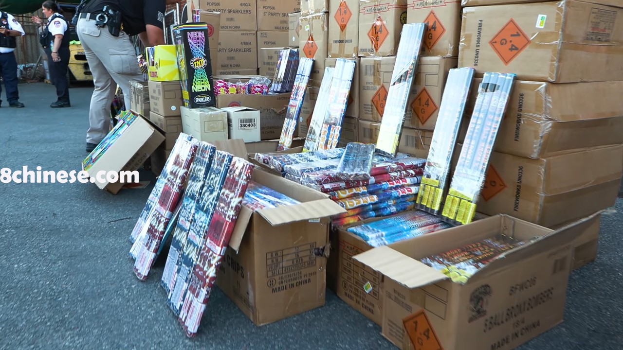 纽约市消防局24日突袭布碌仑一间仓库，查获市值高达25万元逾千件非法烟火。图片撷取自市消防局所拍摄的现场影片。(市消防局提供)