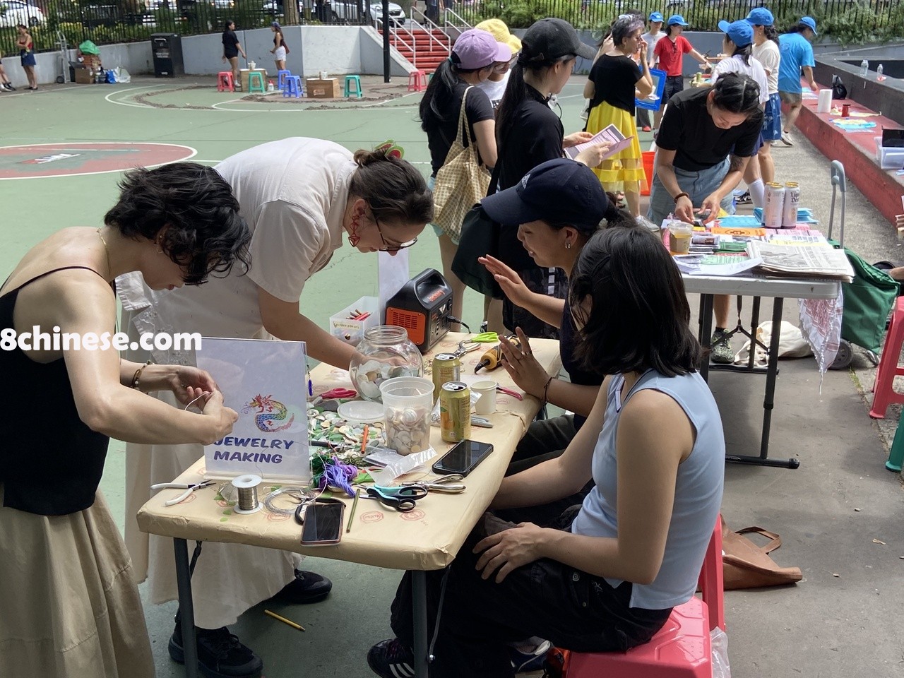 活动现场提供多种互动游戏。(记者许君达╱摄影)