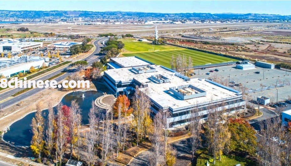 旧金山的房地产开发公司Redco Development本周以2400万的价格，买下前屋仑突袭者美式足球队在阿拉米达的训练基地。（市府供图）